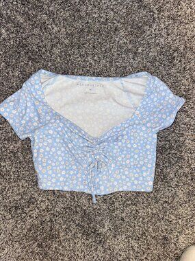 Cropped flower tee